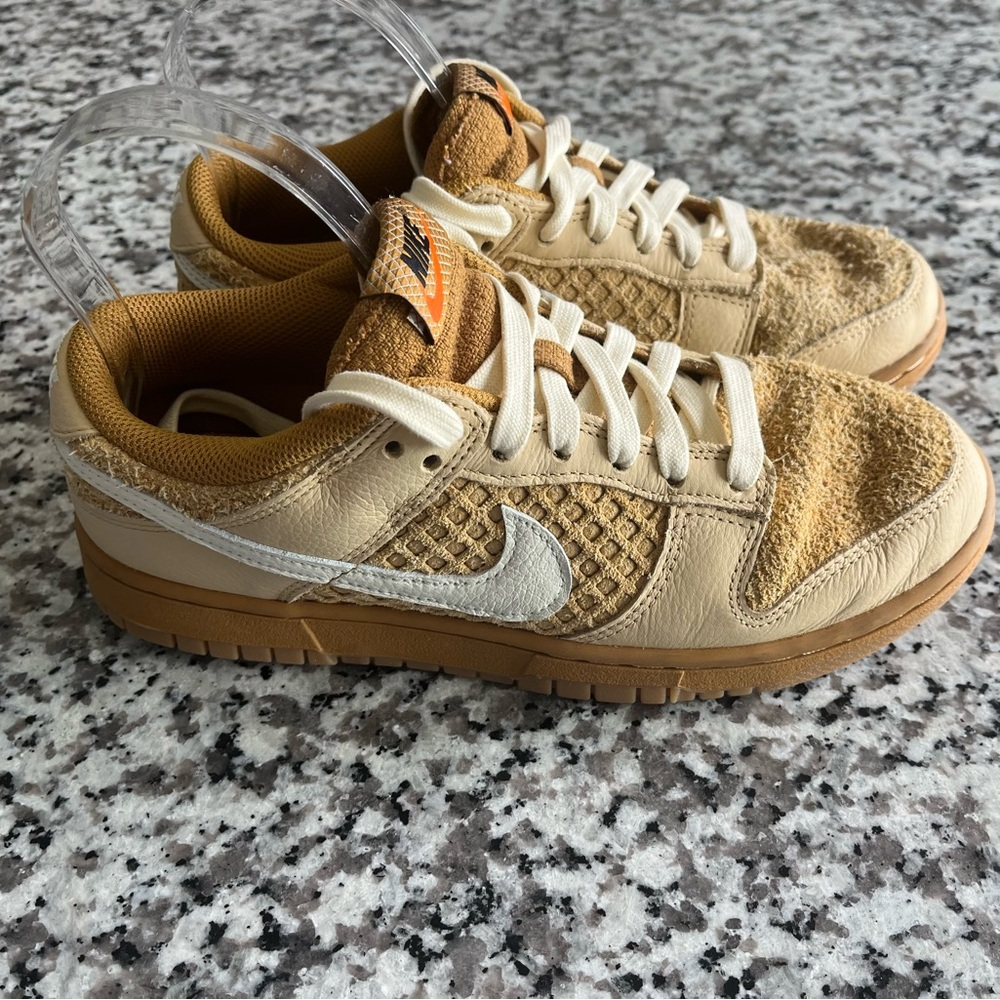 Nike‎ Dunk Low Waffle Men's Size 7.5 Tan/Brown Suede Low Top Sneakers